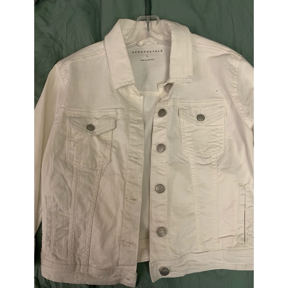 Aeropostale White Jean Jacket, Size Large buttoned